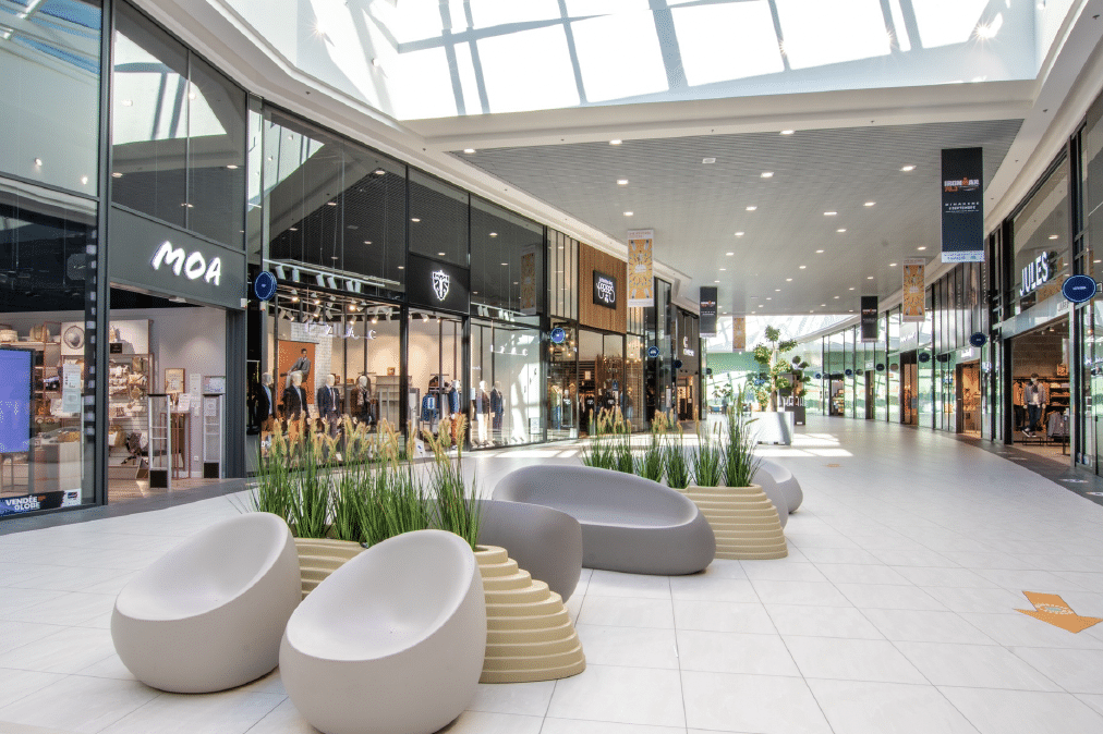 Les Sables-d'Olonne Vendée. Une nouvelle enseigne dans la Galerie YLIUM