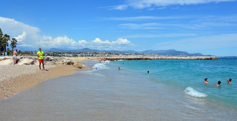 NEWS France. EROSION CÔTIÈRE Quel avenir pour les restaurateurs de bord de mer comme ceux des Sables ?  [Réd. Les Sables-d’Olonne]